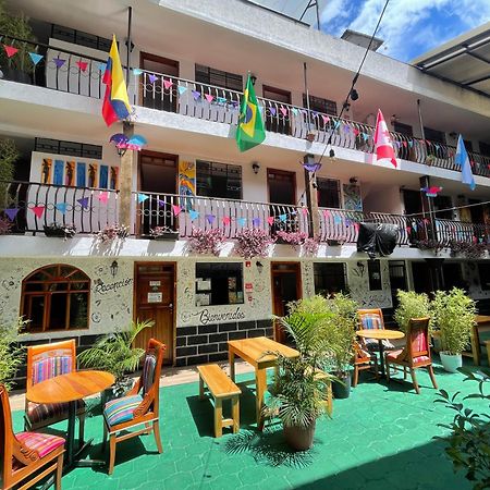 El Jardin Escondido Party Hostel Banos  Bagian luar foto