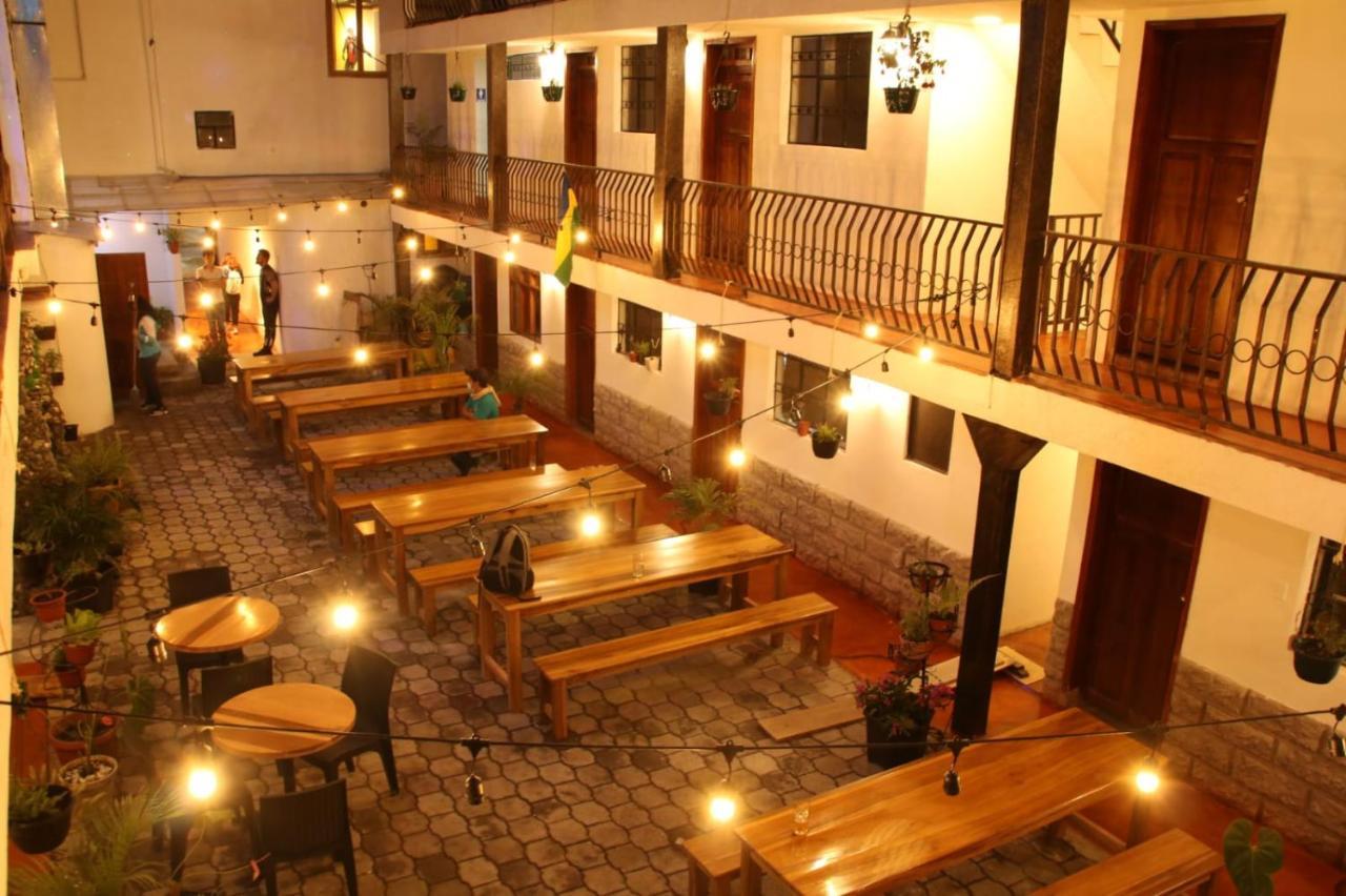 El Jardin Escondido Party Hostel Banos  Bagian luar foto