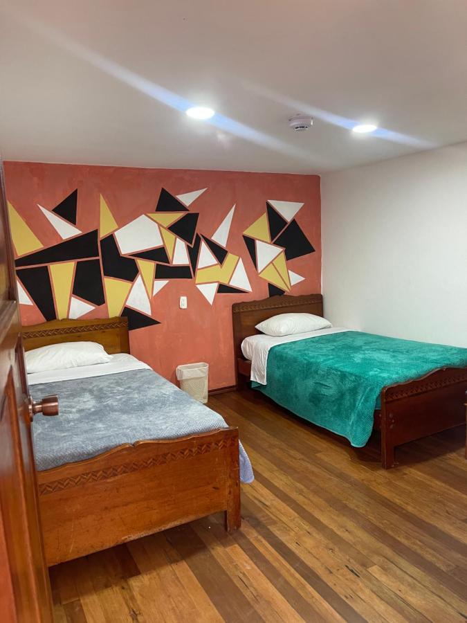 El Jardin Escondido Party Hostel Banos  Bagian luar foto