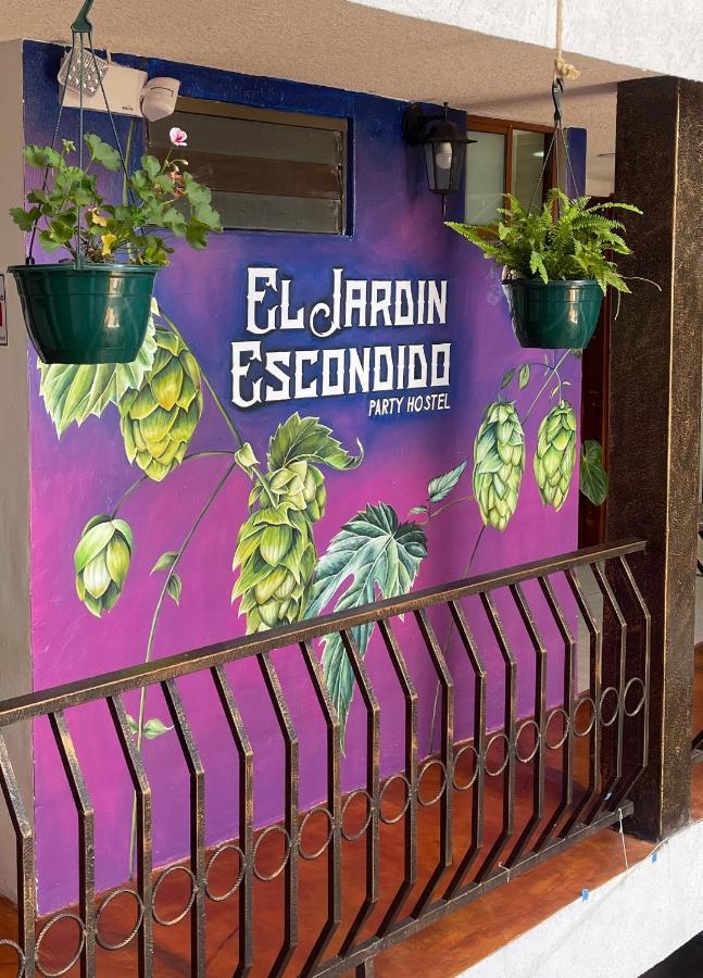 El Jardin Escondido Party Hostel Banos  Bagian luar foto